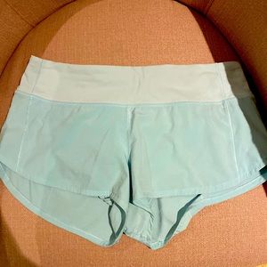 Lulu lemon light blue speed up 2.5” shorts size 6